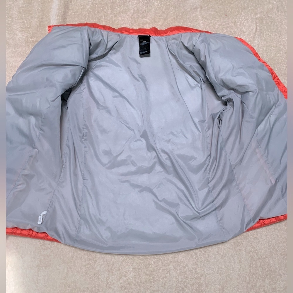 The North Face Puffer Coat - Picture 12 of 13